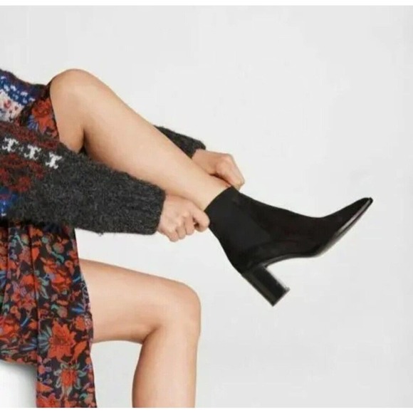 Rag & Bone BRYNN Black Suede Pointed Toe Block Heel Ankle Boots Size 36.5 - Picture 1 of 11